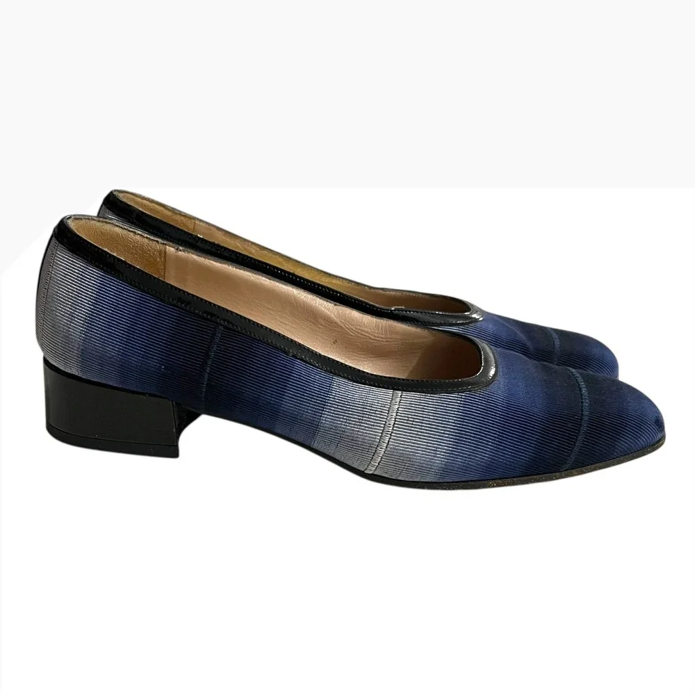 Salvatore Ferragamo Navy Ribbed‎ Pumps Low Block Heel Made in Italy Size 6